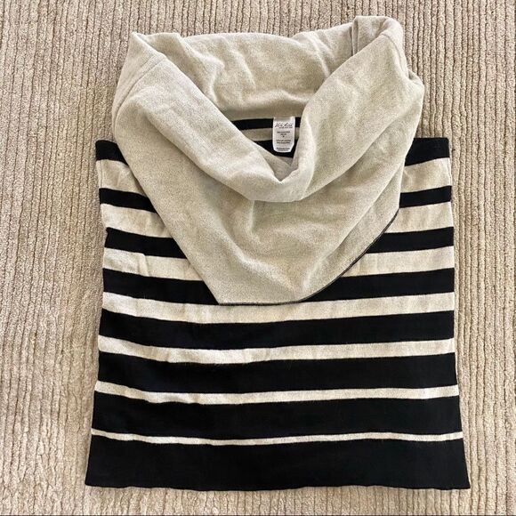 NWT Viva Terra by Indigenous Alpaca wool Black Cream Reversible Cowlneck tank M - Picture 3 of 8